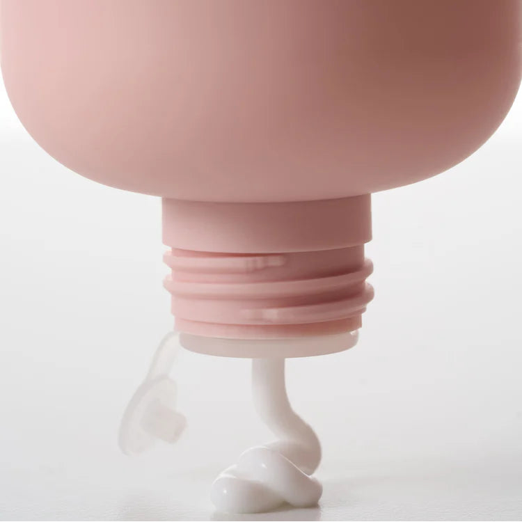 DARLING Multi-Biotics Hydrating and Balancing Body Lotion Texture