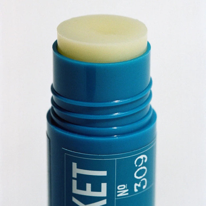 LA BRUKET 309 SOS Lip Balm Open