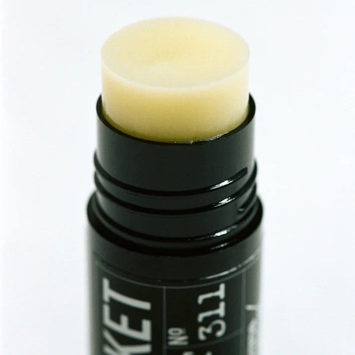 LA BRUKET 311 Goodnight Lip Balm Open