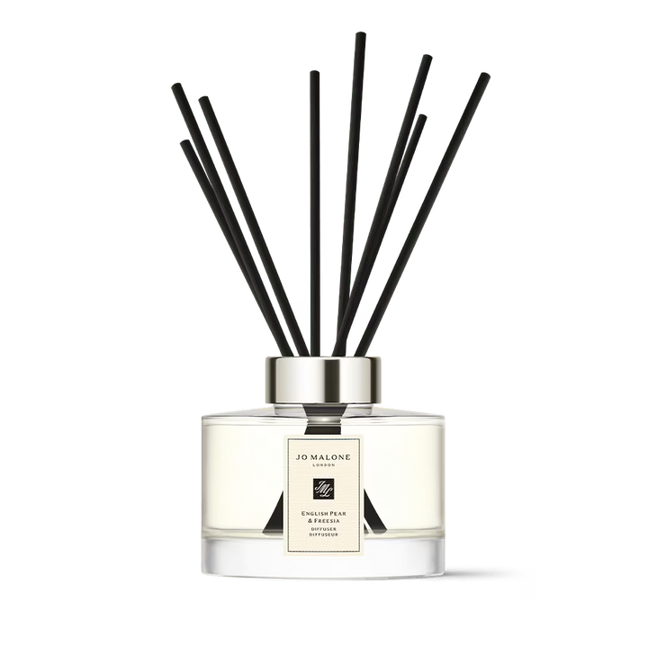 English Pear & Freesia